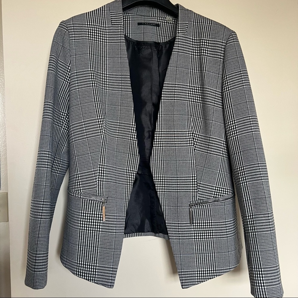 Tahari Glen plaid blazer fully lined